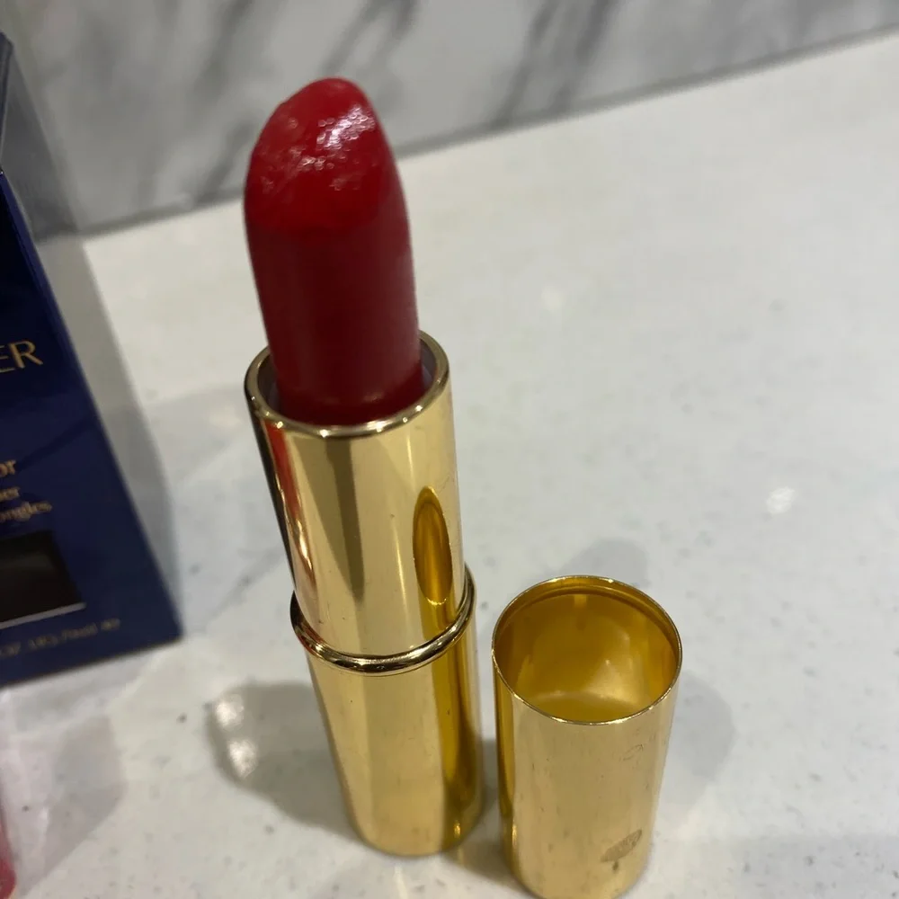 Full size Estée Lauder powder lipstick, nailpolish 4 eyeshadow - Picture 9 of 9